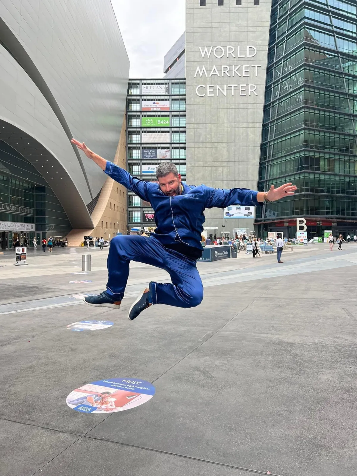Snooze Mattress Co. CEO visits the Las Vegas World Market