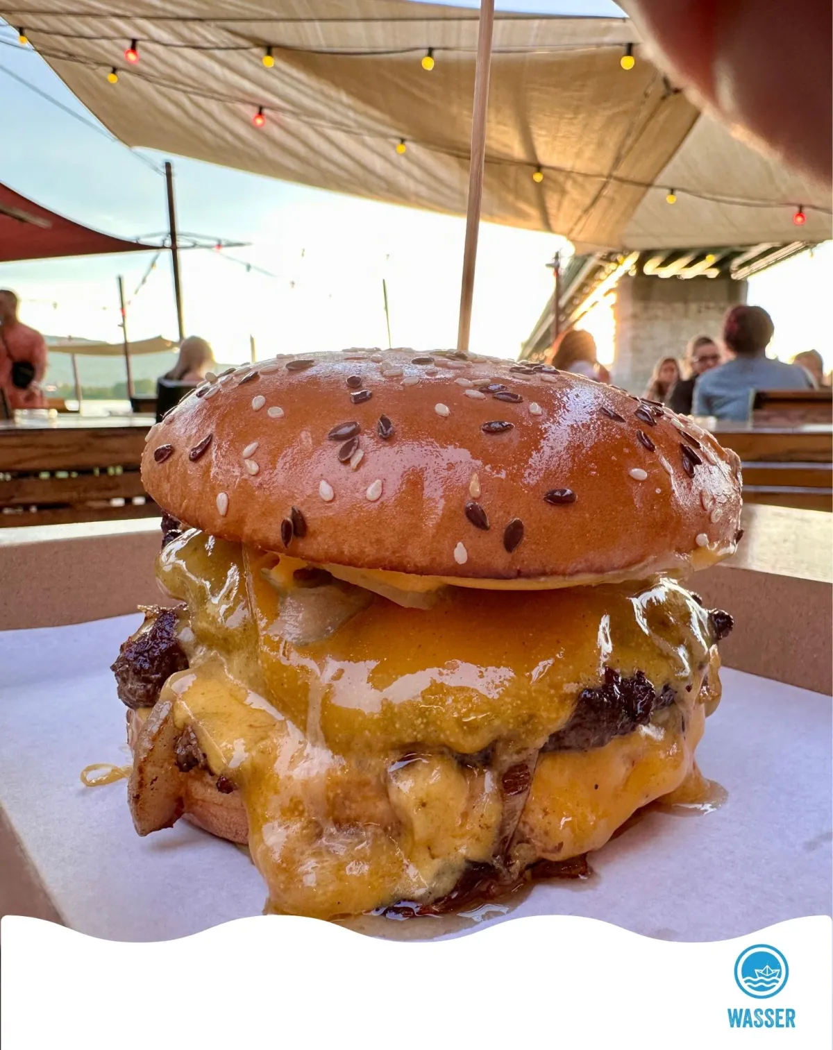 Dupla sajtburger Budapesten – kézműves burger extra adag hússal, akár gluténmentes buciban