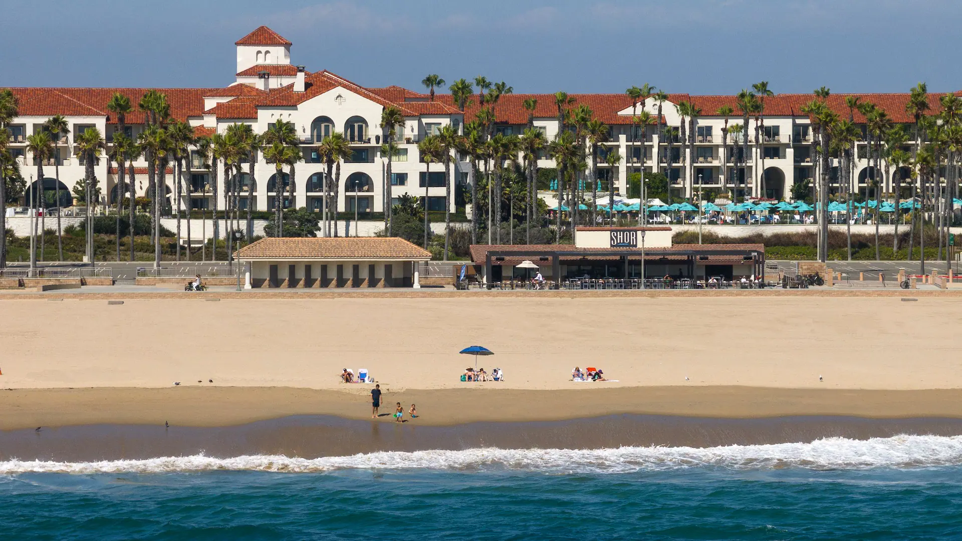  Hyatt Regency Huntington Beach Resort & Spa: Where Luxury Meets the Pacific