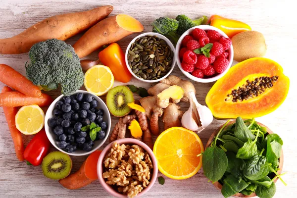 Image of healthy foods that boost the immune system, such as fruits, vegetables, and lean protein.