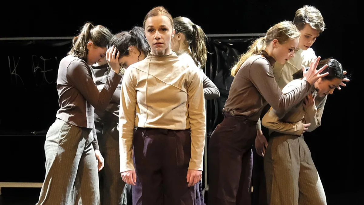 Van Improvisatie theater naar Intuïtief Theater – De Sprong van Spel naar Innerlijk Weten