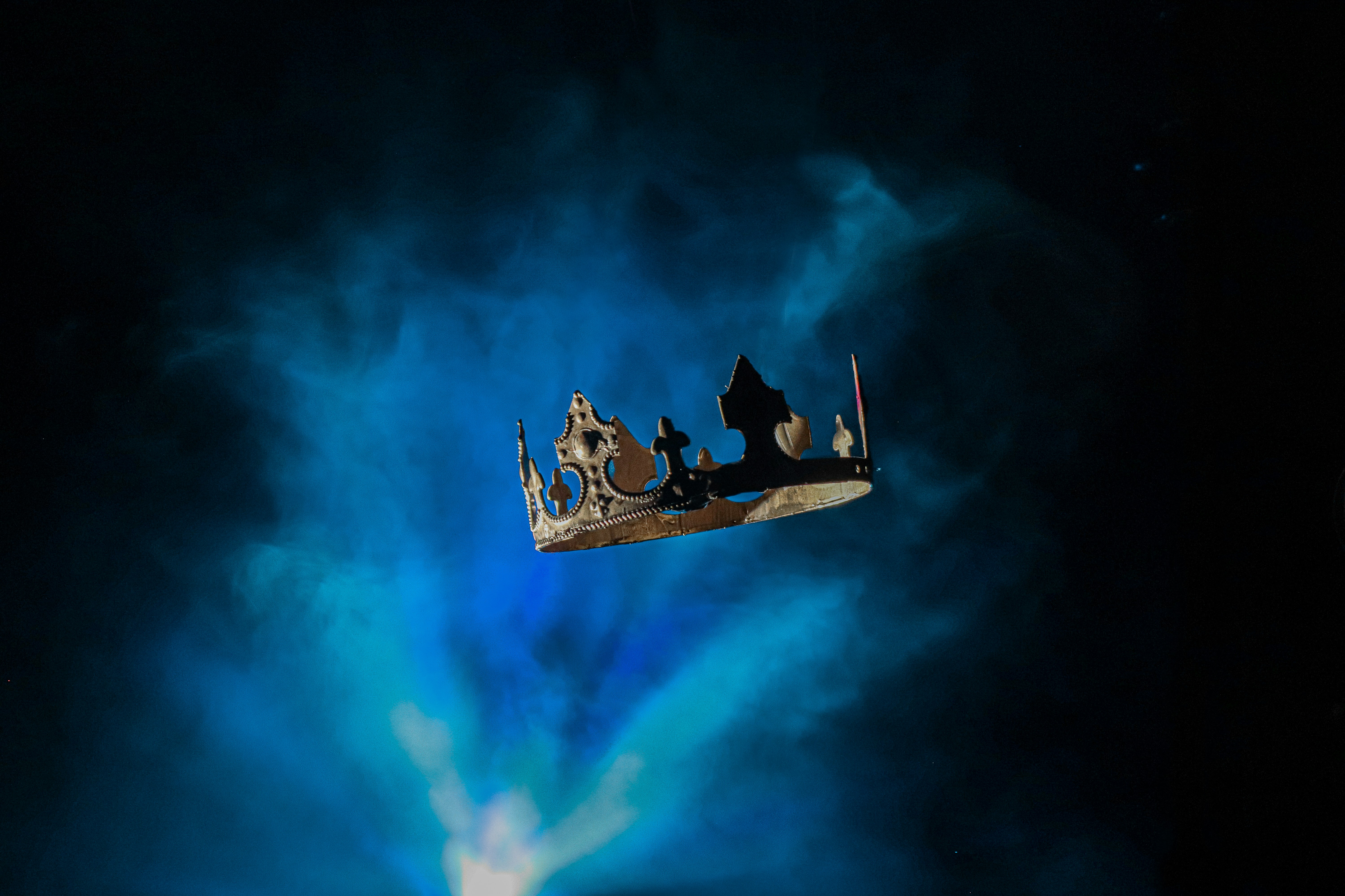 The Hollow Crown: Leadership's Crisis of Majesty