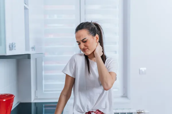 woman with chronic pain blog post cover
