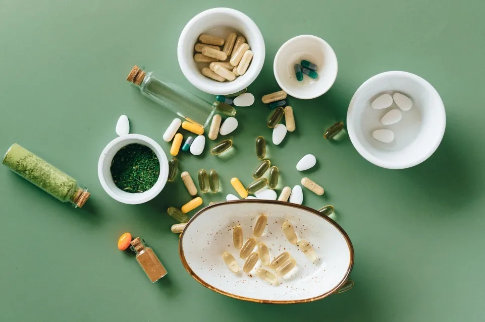 supplements on green