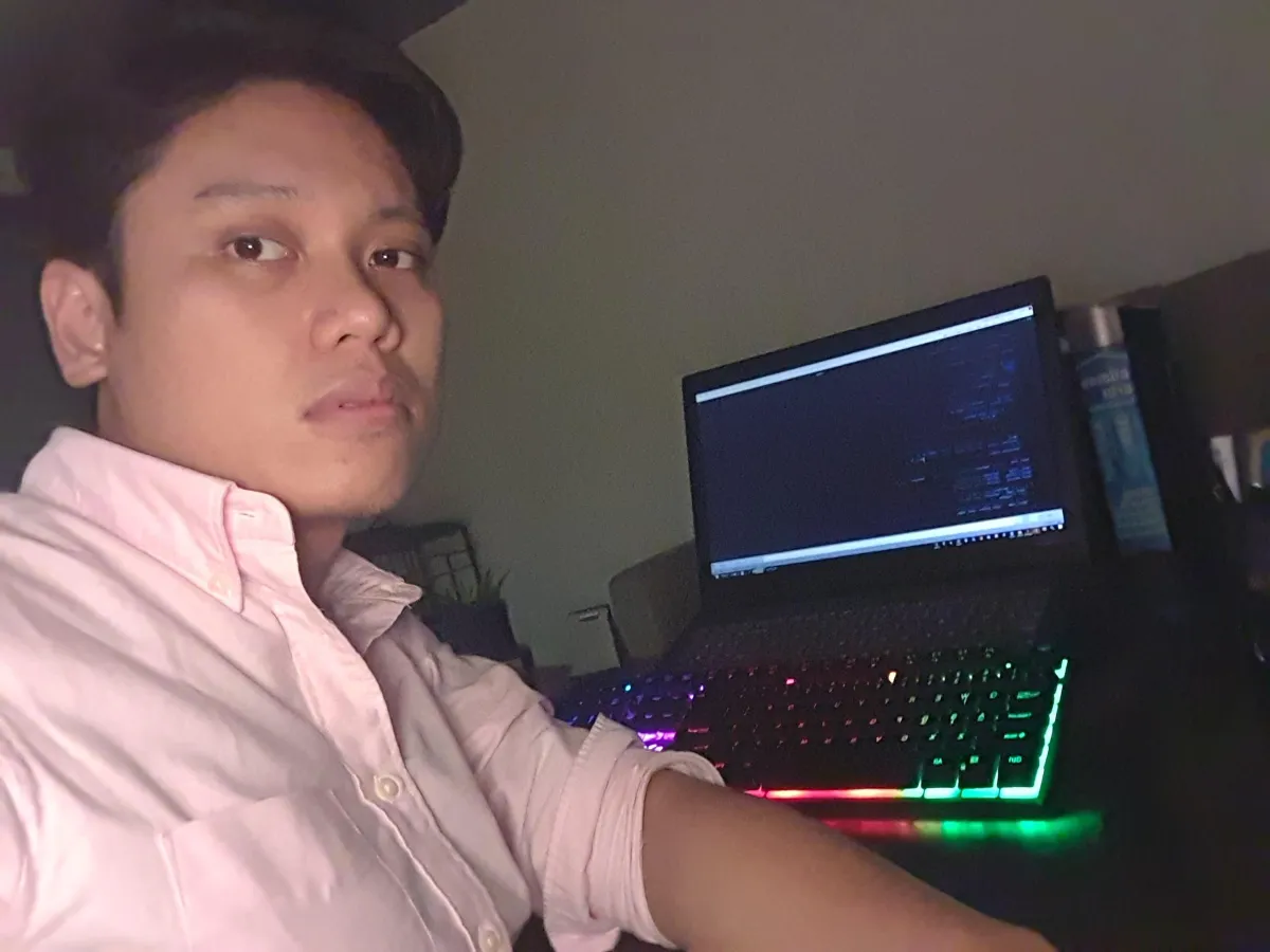 Entrepreneur planning how to start a business from scratch