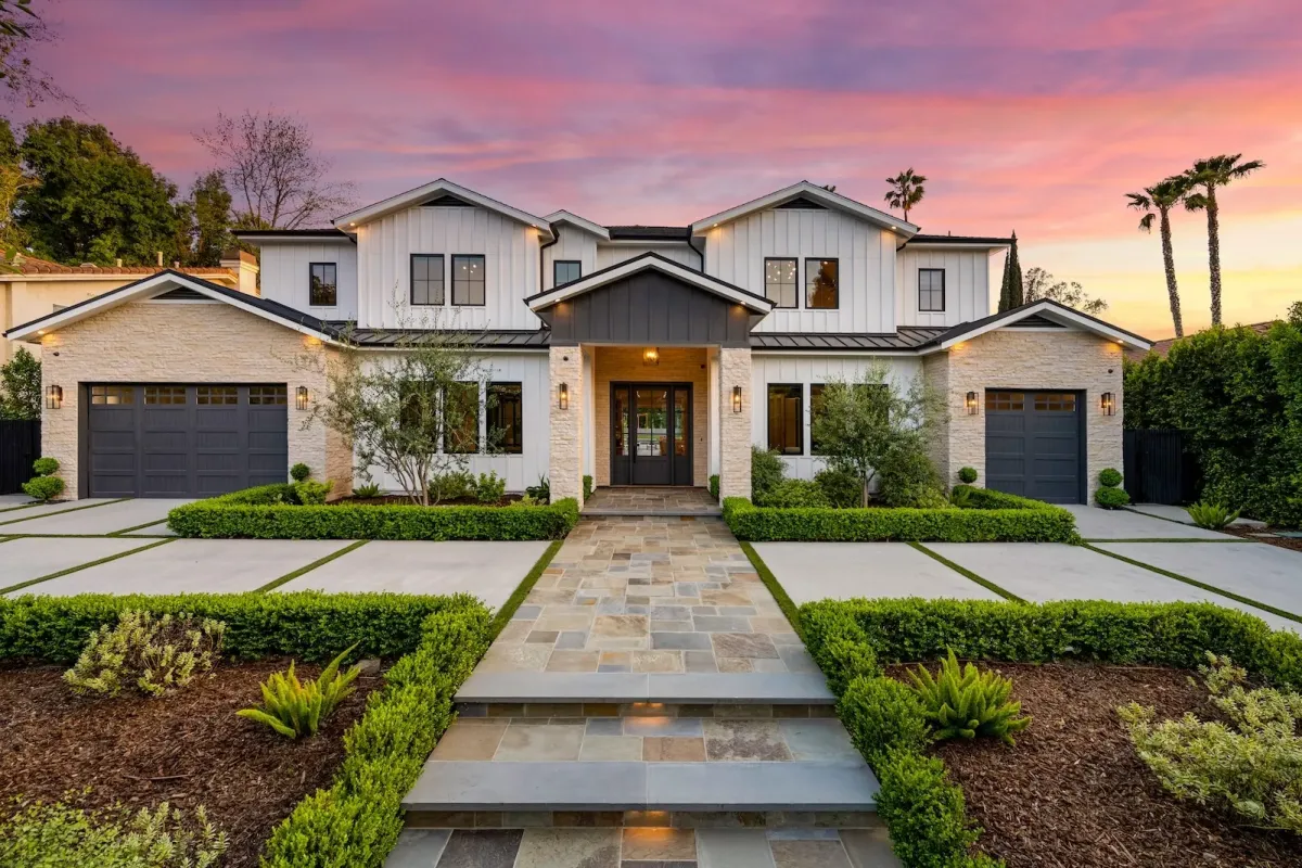 Unlock the Secrets to Irresistible Curb Appeal and Transform Your Luxury Home's First Impression