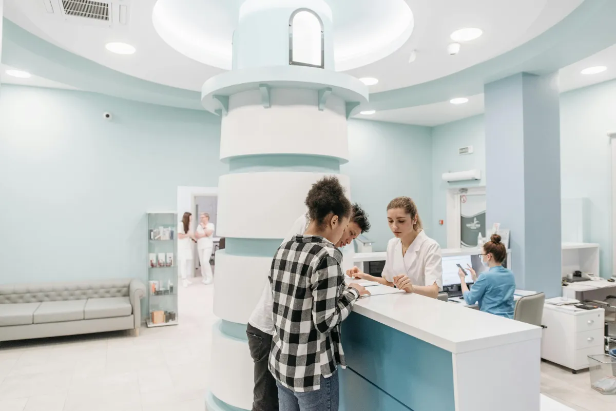 Visibility & First Impressions: How Clinics Drive Real-World Foot Traffic