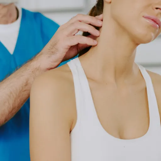 Dolore cervicale: cause, sintomi e come stare meglio con il movimento giusto