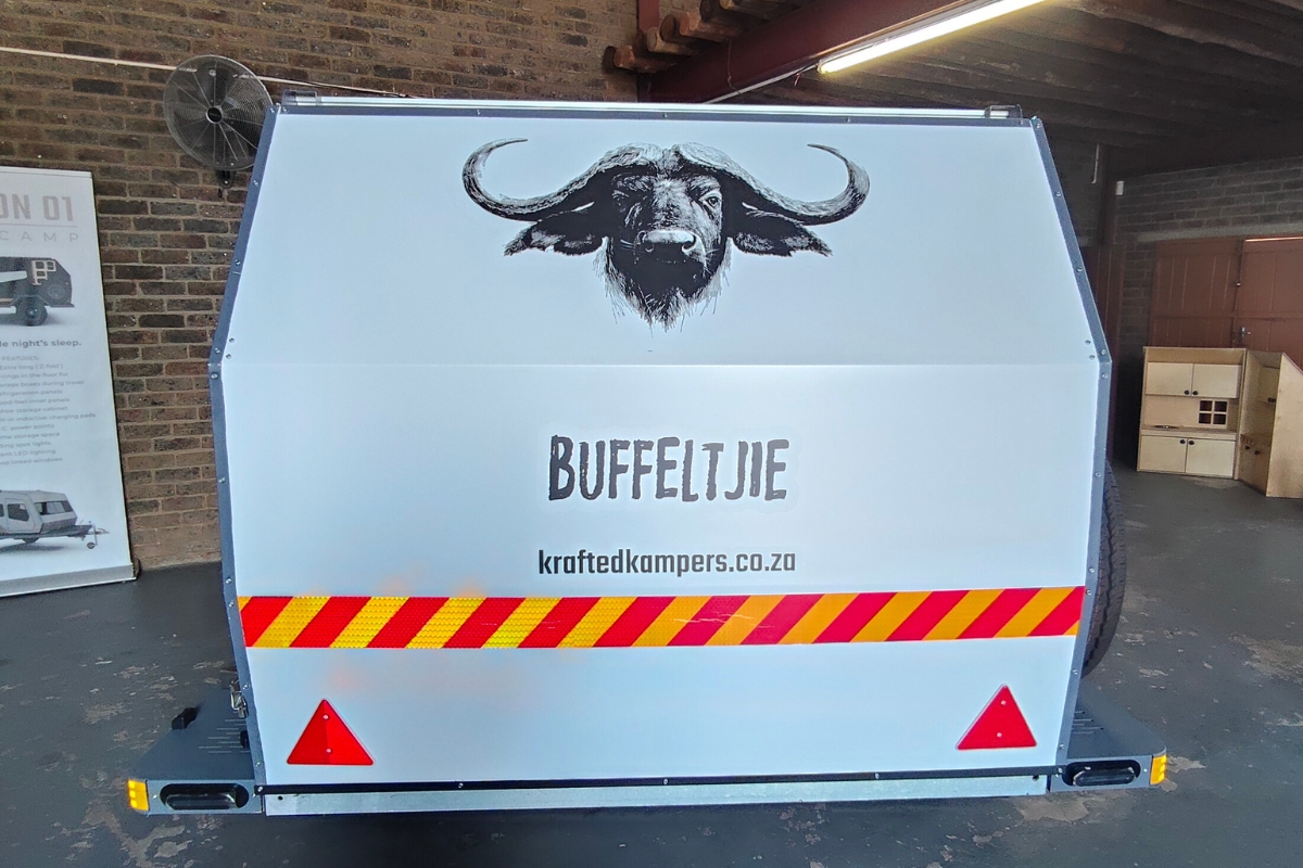 The back view of Buffeltjie in all its glory – Krafted Kampers