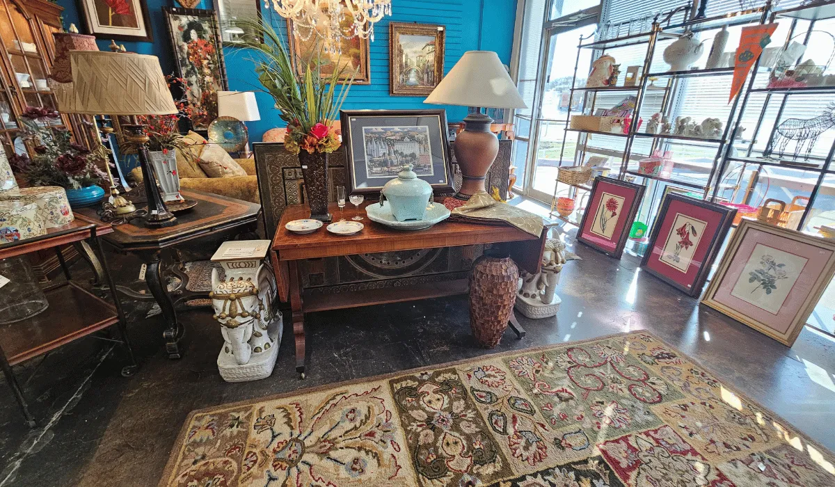10 Thrifting Tips for Secondhand, Sustainable Home Decor