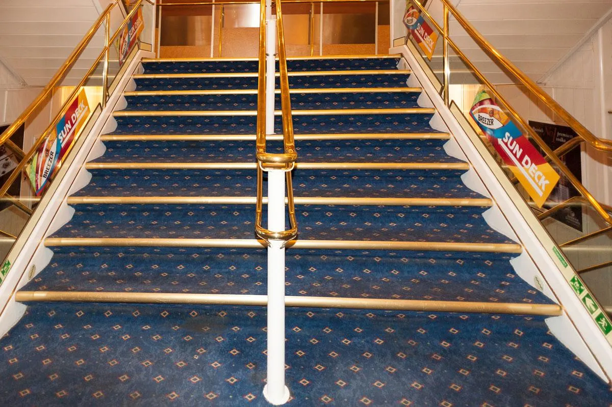 revêtement de sol Angers / sol écologique Angers / revêtement durable Angers / revêtement biosourcé Angers / sol vinyle Angers / parquet Angers / sol stratifié Angers / moquette Angers / matériaux recyclés Angers / design intérieur Angers / revêtement sans PVC Angers / entreprise revêtement Angers / spécialiste revêtement Angers / revêtement haut de gamme Angers / pose de sol Angers / artisan revêtement Angers / revêtement pour bureaux Angers / revêtement pour hôtels Angers / revêtement performant Angers / sol et mur design Angers