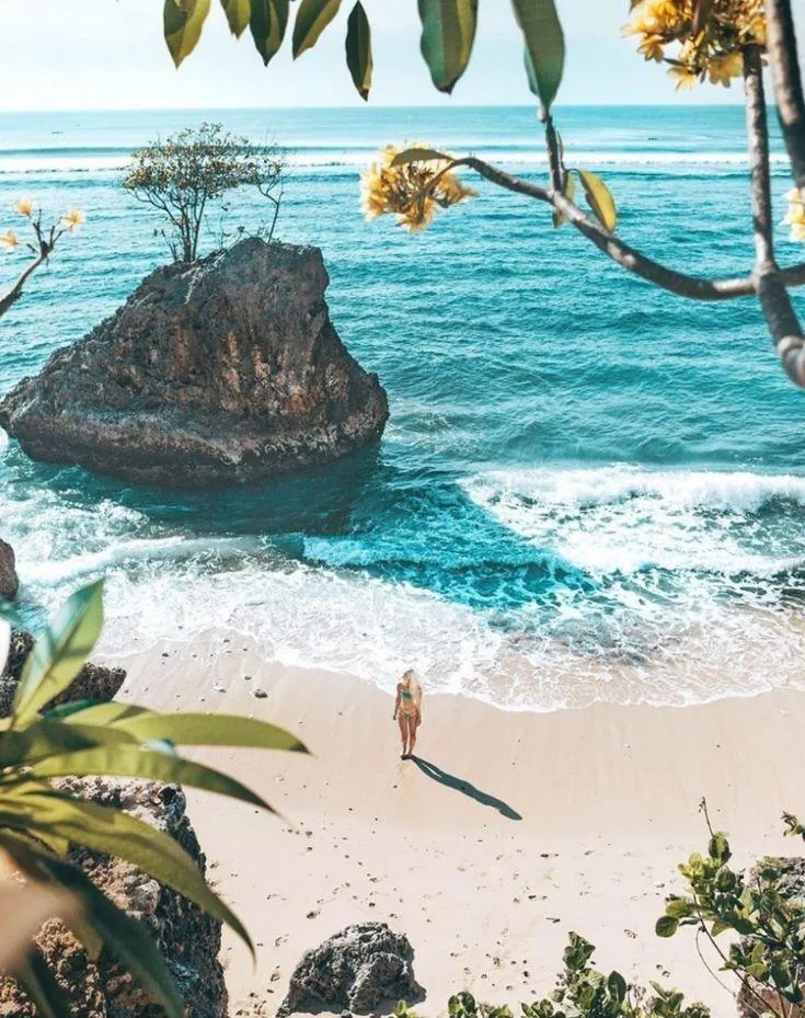 Why Villas in Bingin and Uluwatu Are at Risk in 2025: Legal Risks for Foreign Investors