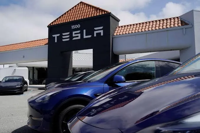 Tesla Pulls the Plug on Dojo Supercomputer as AI Talent Exodus Accelerates