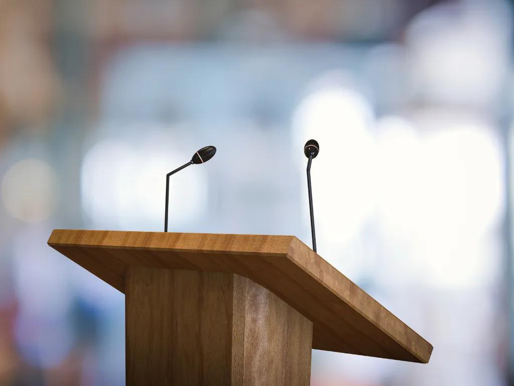 Stop Letting Fear Hold You Back: Confident Public Speaking Strategies