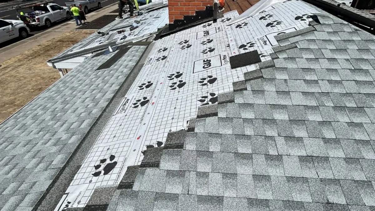 10 Signs It’s Time for Roof Repair (Complete Guide)