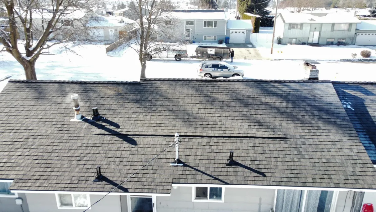 Is Winter Roofing a Good Idea? What You Need to Know Before Replacing Your Roof in Cold Weather