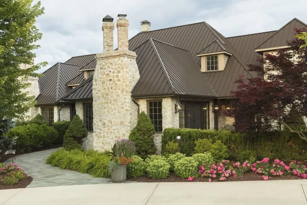 Metal Roofing vs. Shingles: Which Is Better for Your Home?