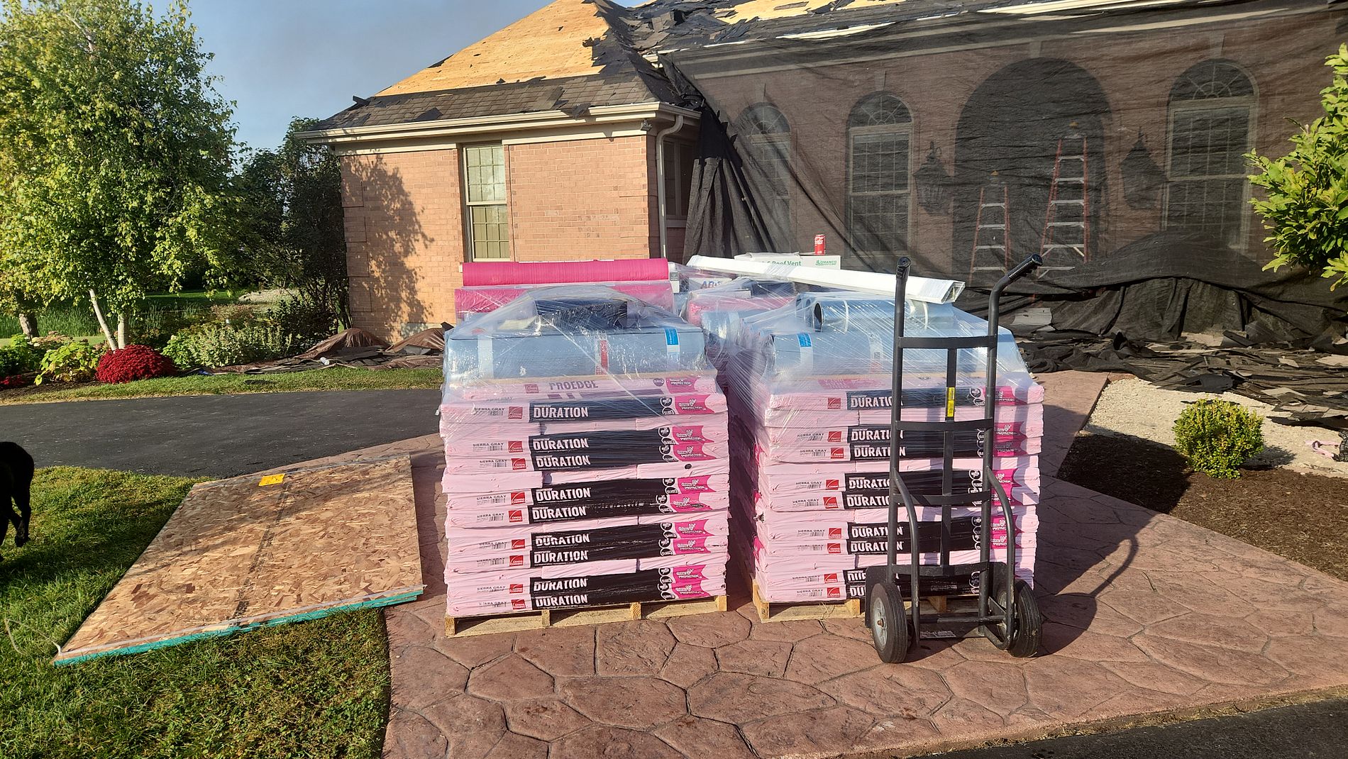 Owens Corning roof replacement installed on a residential home in Illinois