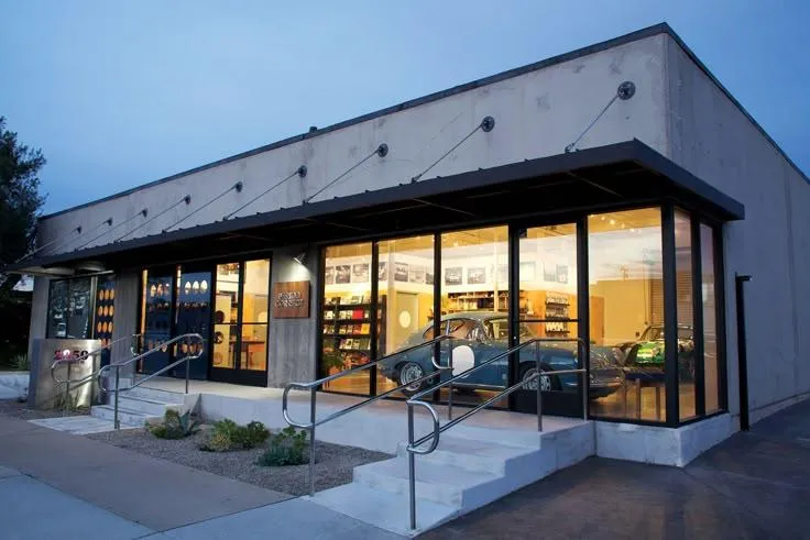 commercial building custom glass store front entrance