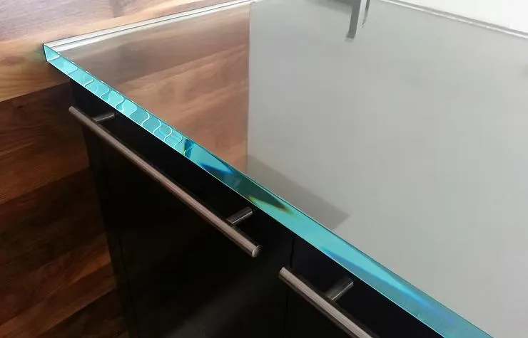 Using Decorative Glass to Enhance Interior Design