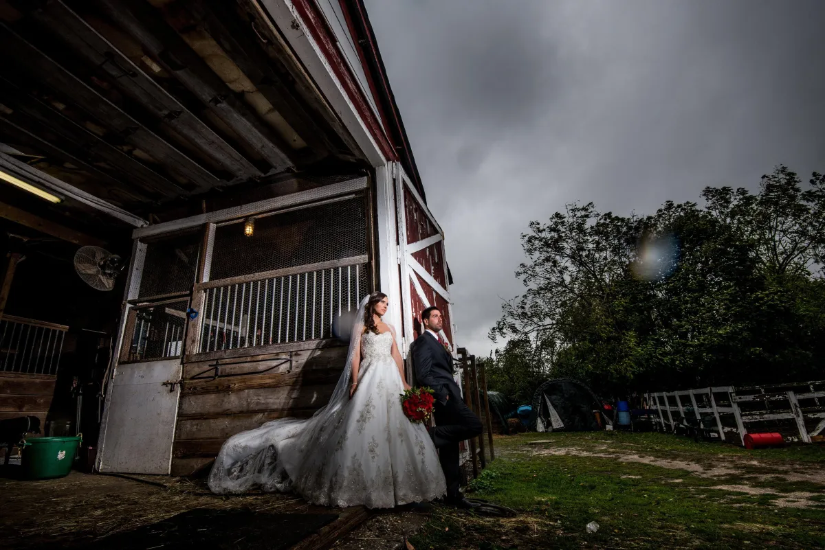 CREATIVE BARN WEDDING PHOTOGRAPHY