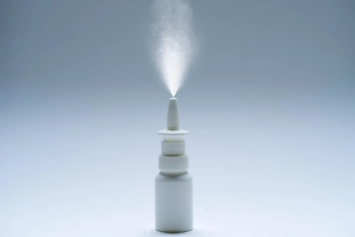 Oxytocin Nasal Spray: Strengthening Emotional Connection, Mood, and Intimacy