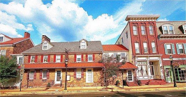 Selling Your Home in Newtown, PA: How a Realtor Can Help You Stand Out