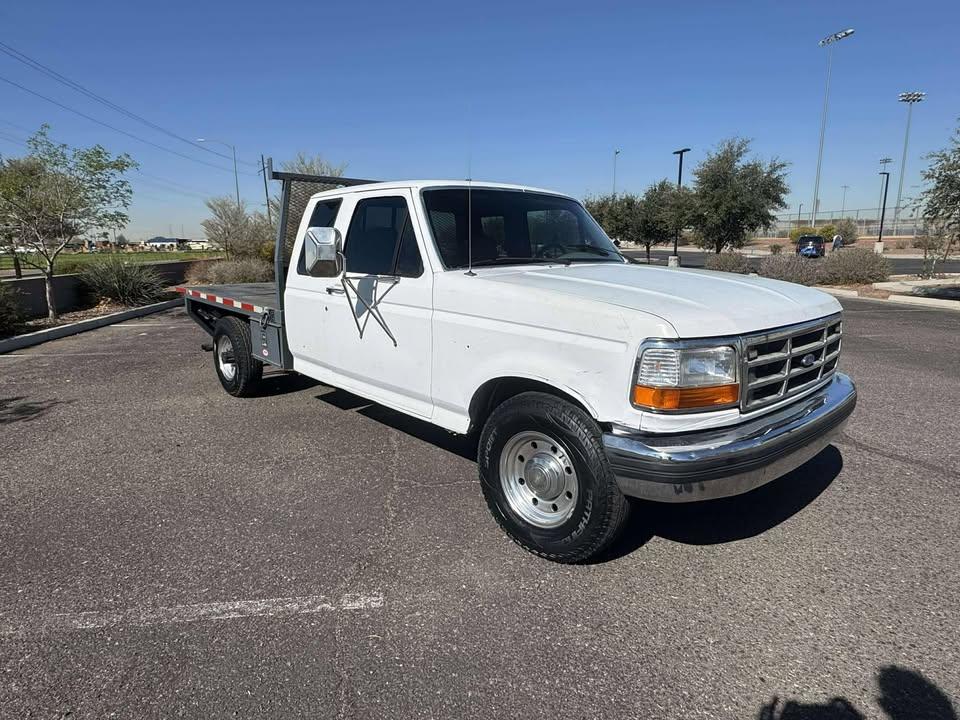 1995 Flatbed Truck
