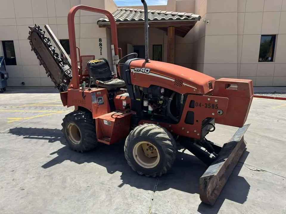 2005 Ride-on Trencher