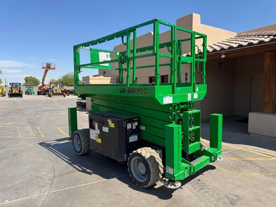 2015 Electric Scissor Lift