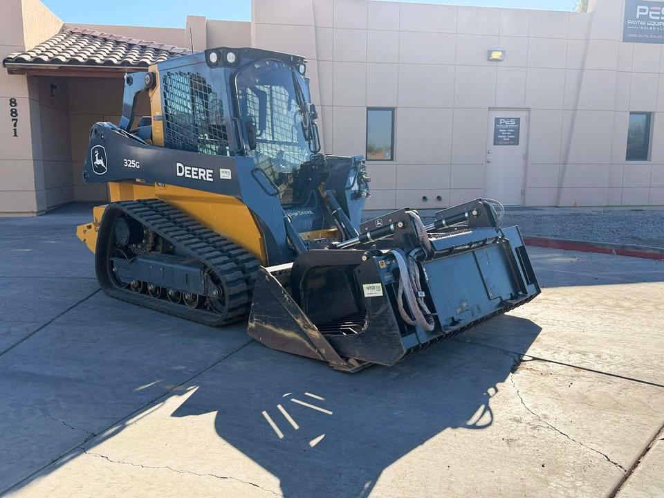 2024 Enclosed Skid Steer with Warranty