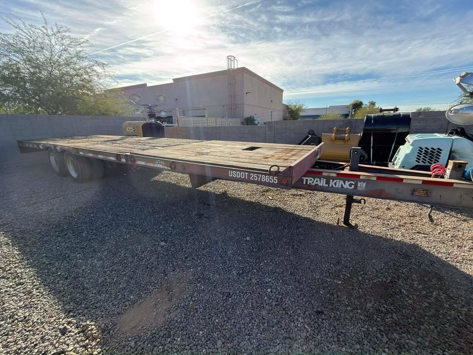 1995 34' Air Trailer