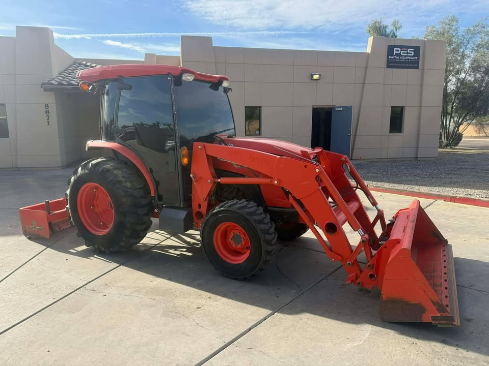 2023 Enclosed Tractor