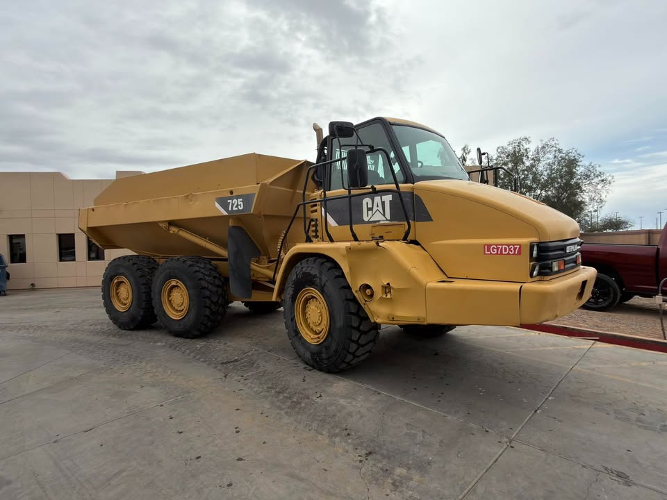 2006 Articulating Dump Truck