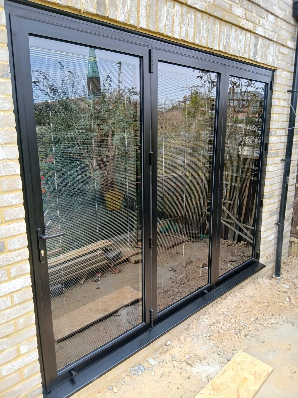 bifold aluminium door