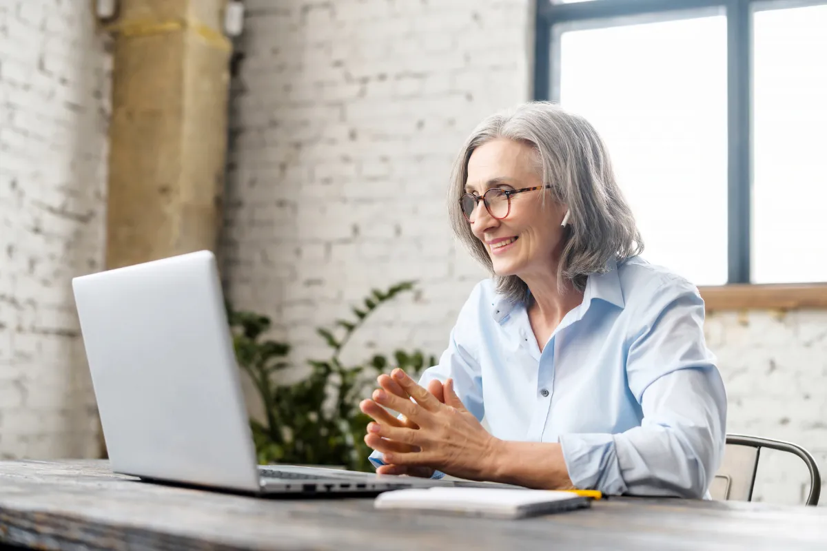 Woman in front of laptop