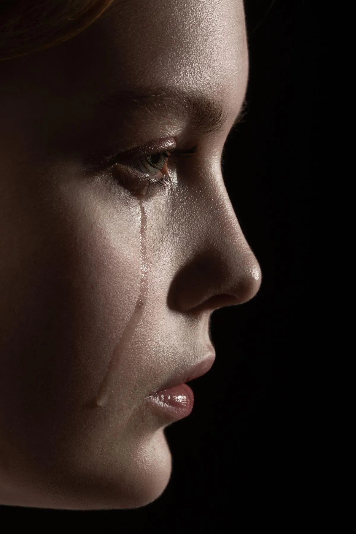 girl crying, tears