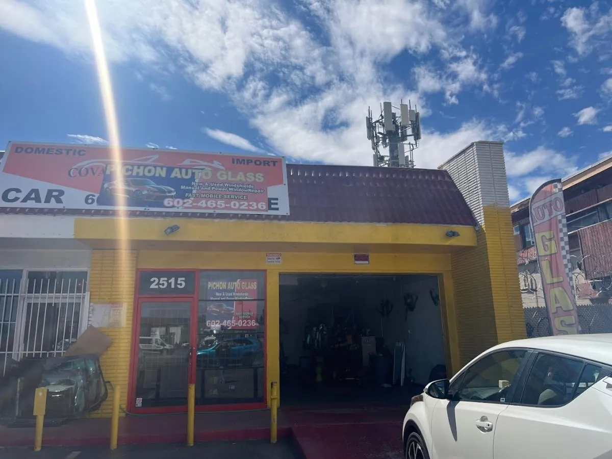Pichón Auto Glass