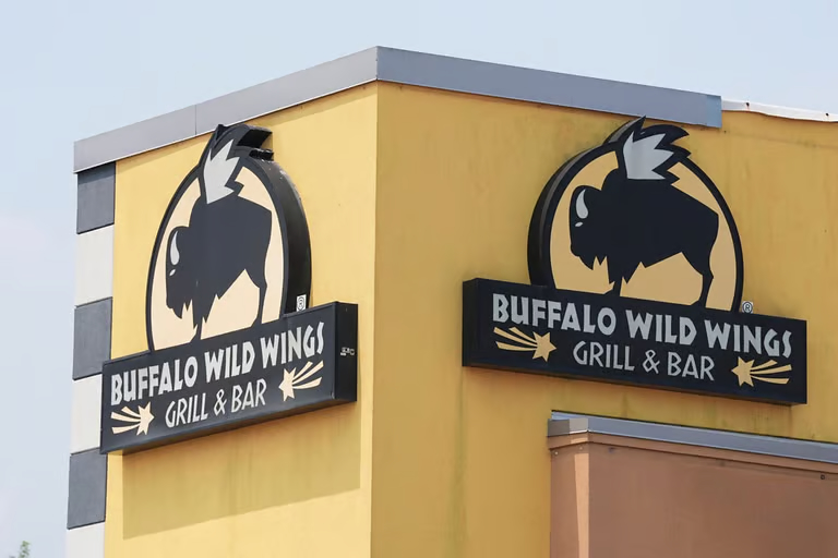 Buffalo Wild Wings Location at Broadway Commons Closes as Redevelopment Continues
