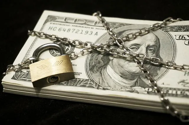 chained money