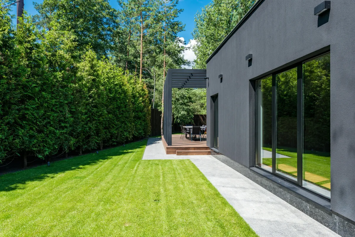 10 Modern Exterior House Design Trends That Instantly Boost Curb Appeal