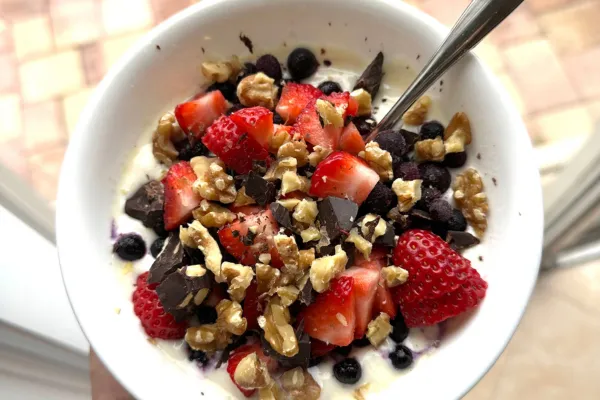 Berry Chocolate Protein Yogurt Bowl