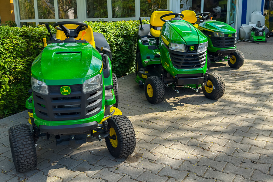 John Deere GPS Tracking Services | GPS LEADERS