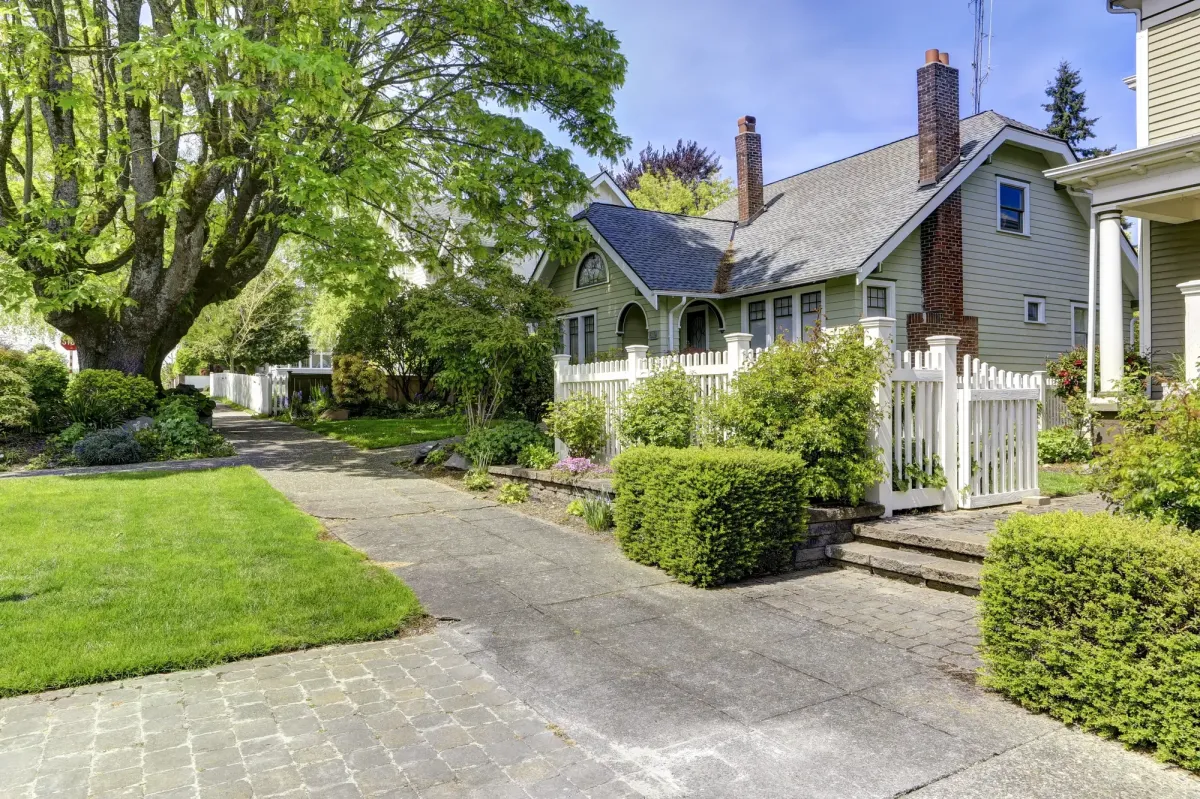 Concrete Sidewalk Installation for West Linn Homes