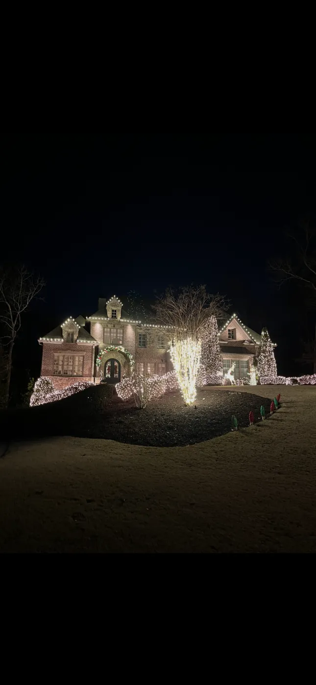 bay bright Christmas house white