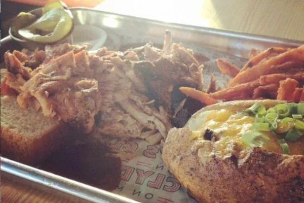 HiFi Clyde’s Chattanooga | Brunch, Beer & Backyard Vibes on Main Street