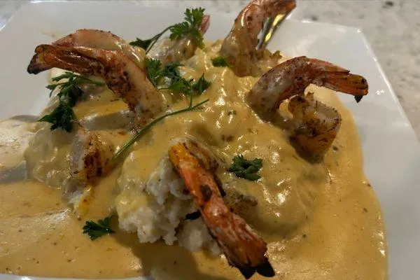 The Upper Bank Chattanooga | Craft Food, Cocktails & Sunday Brunch on US-41