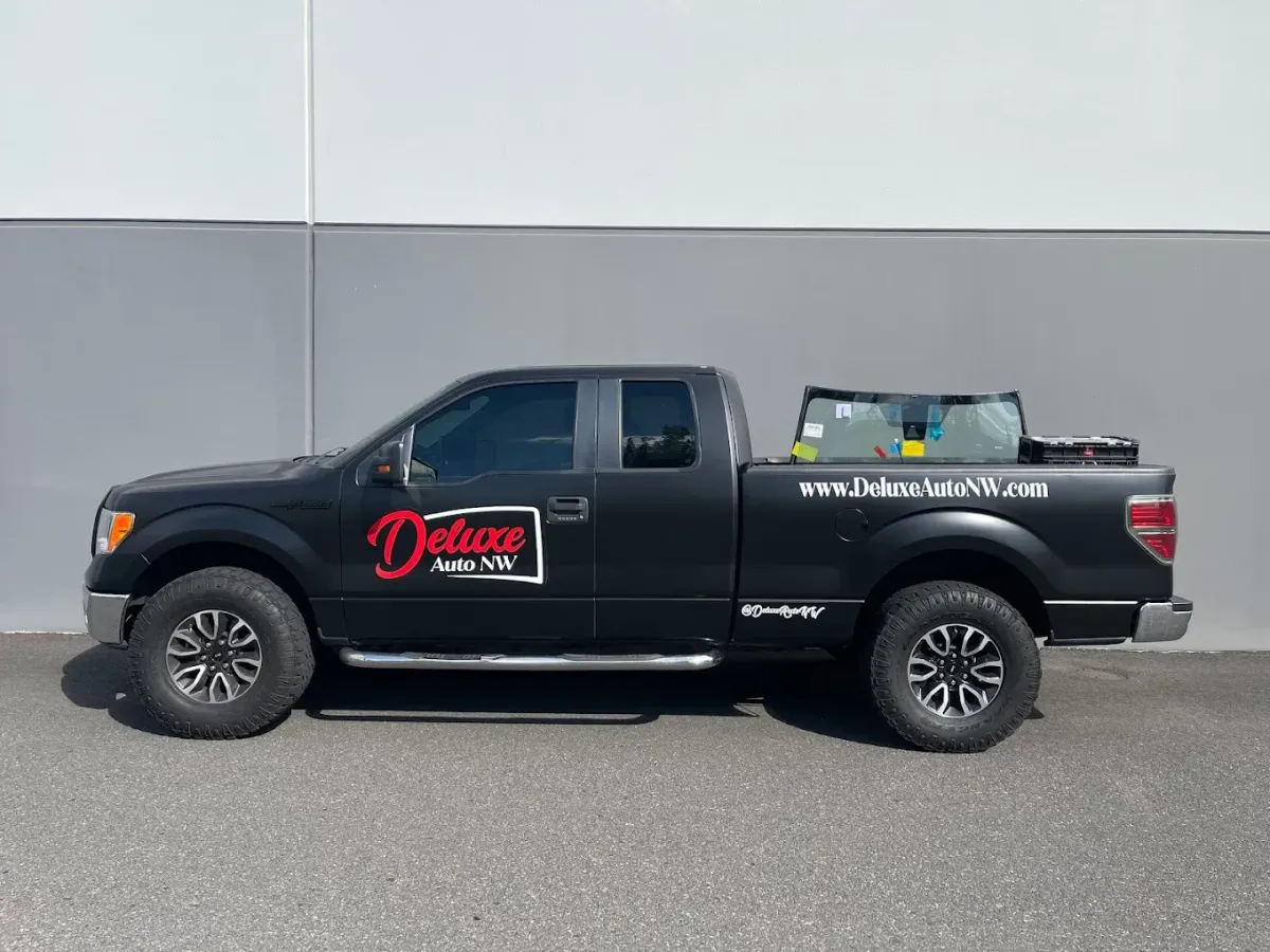 Deluxe Auto NW Truck