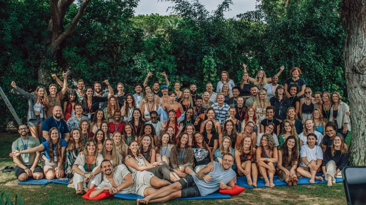 What does it mean to be part of an Online Community?