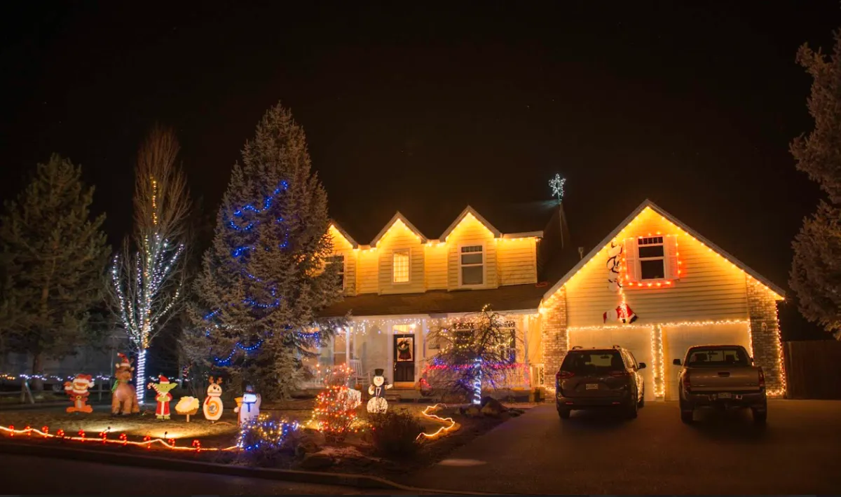 A beautifully decorated home with high-quality Christmas lights from Christmas Lights Factory, featuring a bright and festive holiday display.